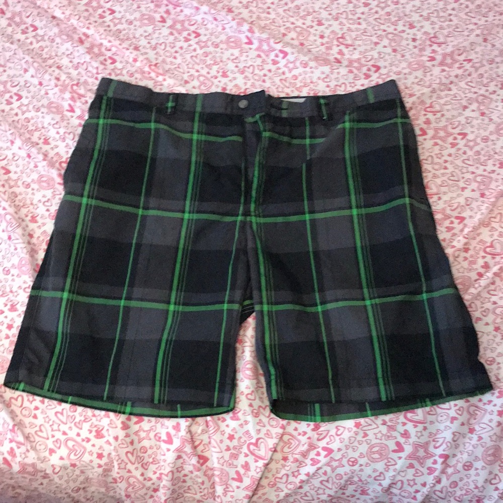 Callaway Golf Shorts Plaid blk/grn/gry Size 38
